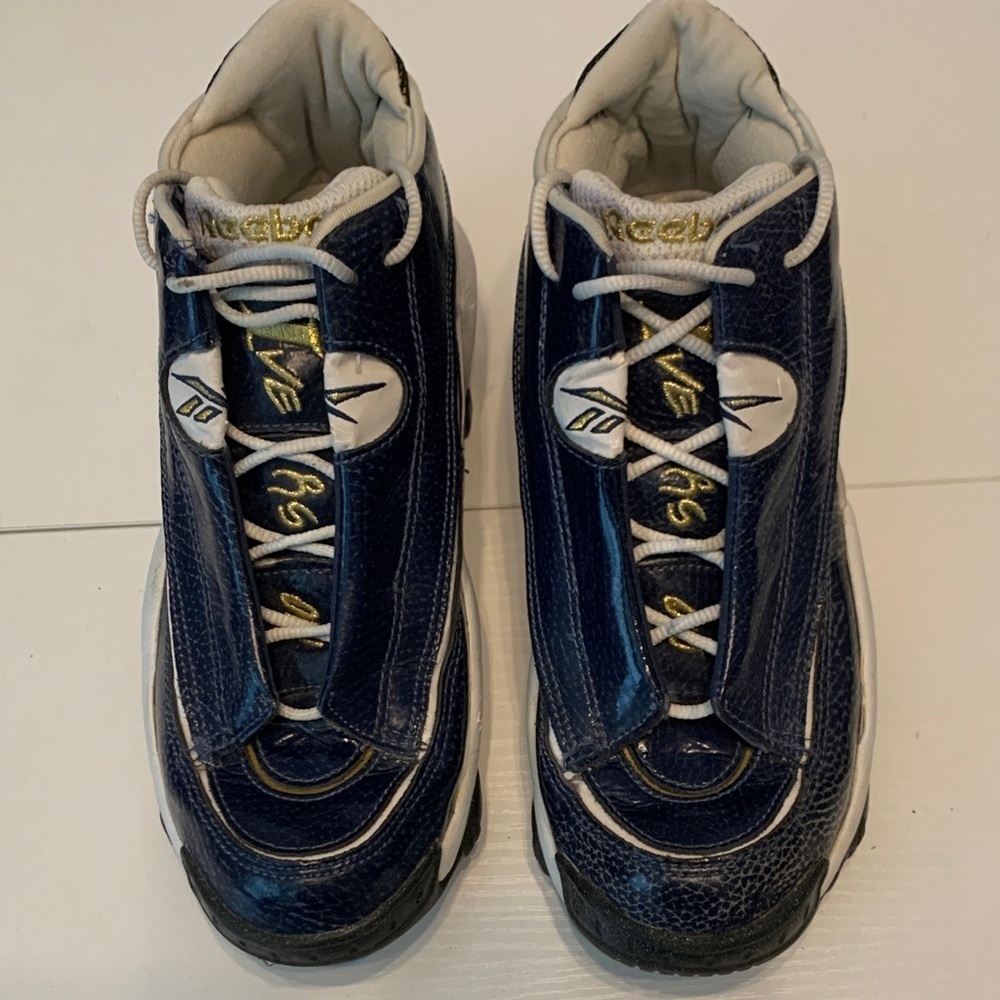 Vintage 1997 Reebok Allen Iverson Women's size 6